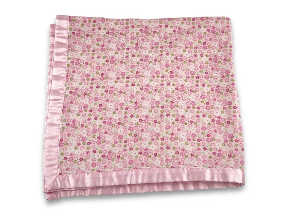 Manta para bebé Child Of Mine Carter's cuna rosa satinado recortada lunares Foto 1 de 4