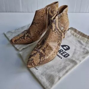 Bared Wheatear Tan Snake Print Leather Low Heel Pointed Toe Boots Size 39 - Picture 1 of 7