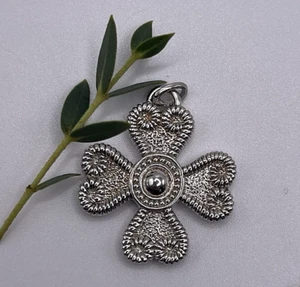 14kt White Gold Four Leaf Clover Hollow Pendant - Picture 1 of 7