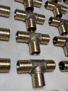 Qty 33 - Viega Pex PureFlow Brass Crimp Tee 3/4" x 3/4" x 3/4", Zero Lead - Picture 1 of 5
