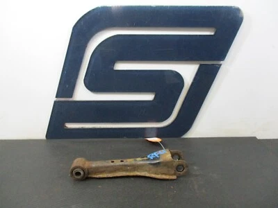 Infiniti J30 1995 - suspensión trasera del pasajero derecho - brazo de control delantero superior Foto 1 de 4