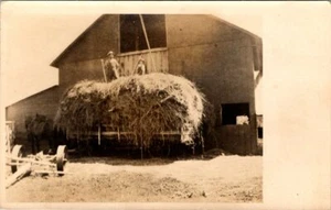 IOWA FARMING HAY WAGON IN FRONT OF BARN  OLD REAL PHOTO POSTCARD - Picture 1 of 2
