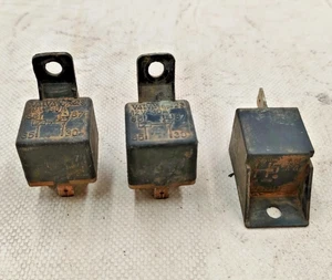 KIT RELE' -MOTO GUZZI V35 C ANNO 1983 AL 1988 - Foto 1 di 3