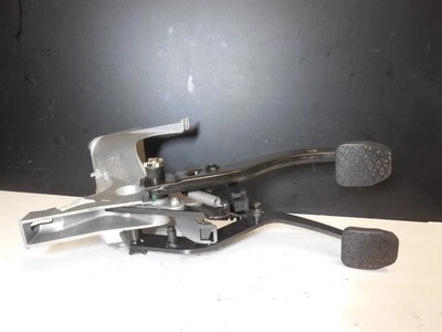 Brake Pedal Box Clutch Assembly 6759224 99-06 BMW E53 X5 RHD Manual Gear - Image 1 of 4