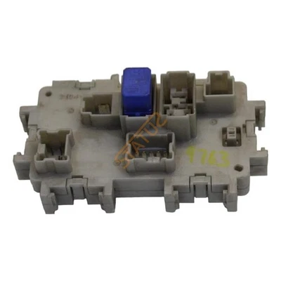 Nissan Navara D40 Fuse Relay Board Box (Main) - Image 1 of 4