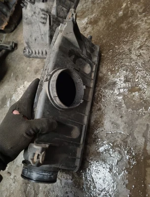 Subaru Legacy 3 - Outback 2 - 3.0L H6 1998-2003 Airbox filtro aria Foto 1 de 4