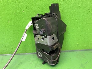 VAUXHALL VIVARO C Mk3 EXPERT Door Lock catch Right Front 19- - Picture 1 of 3