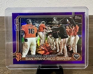 2025 Topps Series 2 San Francisco Giants Team Card Purple Foil /250 #514 - Picture 1 of 3