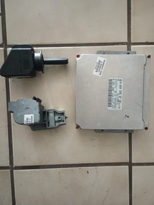 2001 Mercedes Benz CLK430 CONVERTIBLE W208 ECU EIS Ignition Switch and Key - Image 1 of 4