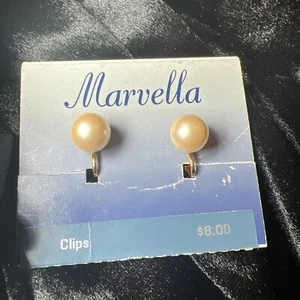 Marbella Vintage Simulated Pearl Clip Earrings On Card 10mm - Bild 1 von 5