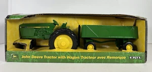 Trattore John Deere ERTL vintage 2001 con carro 1/32 - #70 NUOVO IN SCATOLA - Foto 1 di 7