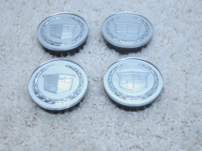 JUEGO DE TAPAS CENTRALES DE LLANTAS DE ALEACIÓN OEM CADILLAC ATS / CTS / DTS / SRX 9595439 #2C-12 Foto 1 de 3