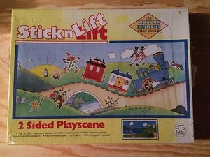 RARO NUOVO SIGILLATO VINTAGE STICK N LIFT IL PICCOLO MOTORE CHE POTEVA GIOCARE SET HTF! - Foto 1 di 2