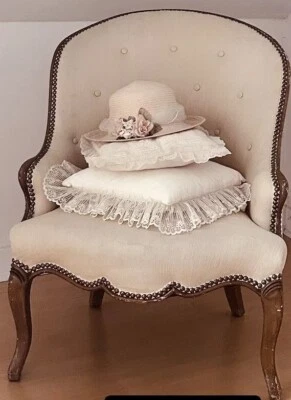 Sillas pequeñas vintage con cojines Foto 1 de 4