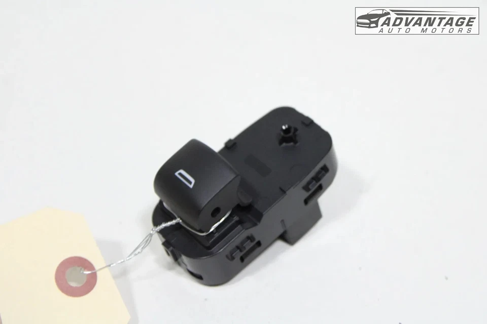 2024-2025 CHEVROLET TRAX REAR LEFT SIDE DOOR PANEL LOCK UNLOCK SWITCH OEM - Image 1 of 4