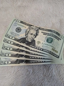 $100 in new $20 Bills - 5 Uncirculated And In Sequential Order Series 2004 A - Picture 1 of 3