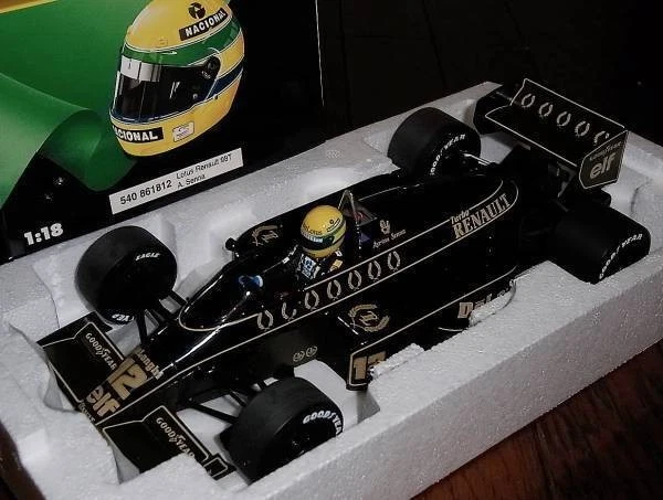 Modellino auto Formula 1 Lotus Renault 98T Turbo 1/18 Senna 1986 nuovo - Immagine 1 di 1