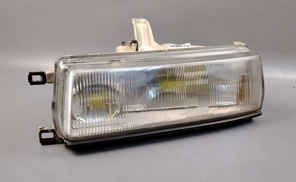 TOYOTA COROLLA LEVIN AE90 4AGZE SUPER CHARGER HEAD LIGHT ASSEMBLY KOITO 10074810 - Image 1 of 4