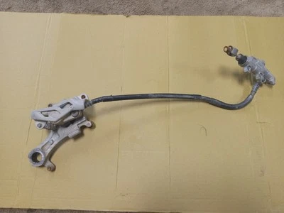 Protector de montaje de cilindro maestro de freno trasero Yamaha YZ250F YZ450F YZ125 06-20 Foto 1 de 4