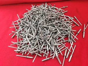 Remaches pop de aluminio de 5/32"" X 1/2"" ABA5-8 LOTE DE 500 sujetadores automáticos a granel - Imagen 1 de 5