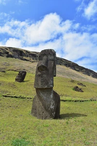 Moai Rano Raraku Easter Island Head Sculpture Statue Stone Photo Poster Print - Picture 1 of 1