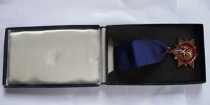 Cased Silver Gilt & Enamel Conservative Club Britannia Medal L.E Harris 1977 - Picture 1 of 6