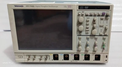 TEKTRONIX DPO70404 - DIGITAL PHOSPHOR OSCILLOSCOPE - UP TO 4 GHz - Image 1 of 4