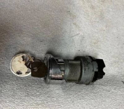 Mustang Cougar 1969 interruptor de encendido OEM Foto 1 de 4