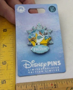 OLAF celebrating in the sun Summer Frozen 10th anniversary Disney Pin Limited - Picture 1 of 2