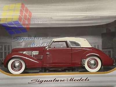 Coche clásico de epoca Cord 812 Supercharged 1937 (Escala 1:18) Signature Models - Immagine 1 di 4