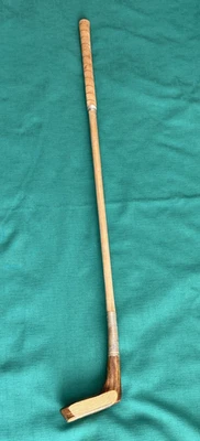 The Duke St. Andrews Scotland Hand Made Hickory Shaft Wood Putter Right RH 35” - Image 1 of 4