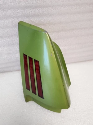 1971-72 Pontiac Grand Prix Marcador Lateral Esquerdo Driver Quarto Painel Extensão OEM - Imagem 1 de 4