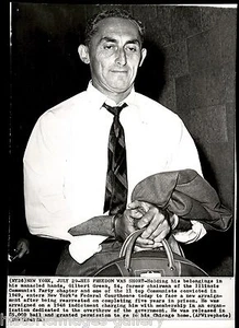 1961 AP Wire Photo New York Federal Courthouse communist party Gilbert Green - Bild 1 von 2