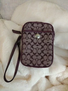 Coach Wristlet Wallet *Preowned - Picture 1 of 4
