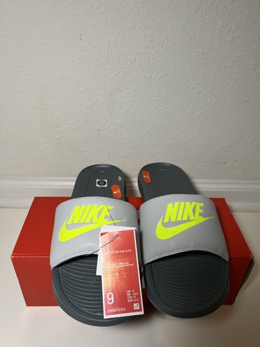 Nike Victoria One Slides uomo