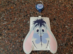 Disney Winnie the Pooh Eeyore Farfalla Cordino Retrattile Loungefly Nuovo - Foto 1 di 8