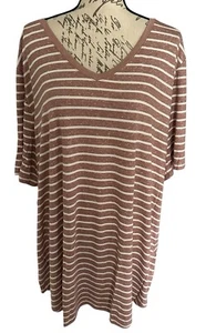 NEW Lularoe Iris V Neck Shirt Nwt Plus Size 3XL Beautiful Stripe Print Soft - Picture 1 of 4