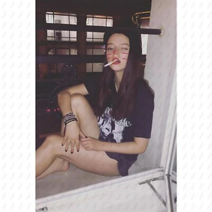 Anya Taylor Joy Photo 4x6 - Picture 1 of 7