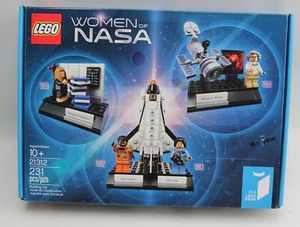 Lego Women of NASA Set 21312 - Picture 1 of 2