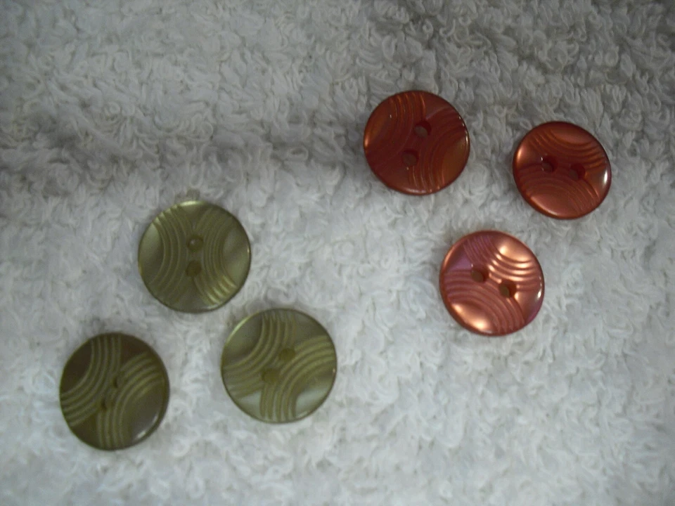 Knöpfe 12mm braun (6/8 Stück) oder altrosa (6/7 Stück) mit Muster Restposten !!! - Bild 1 von 1