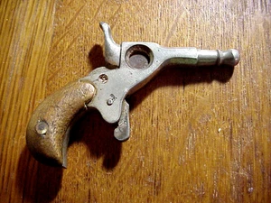 Antiker Zigarrenschneider in DERRINGERFORM Nickel Eisen mit Holzgriff aus dem 19. Jahrhundert - Bild 1 von 7