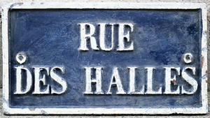 Old C19 French street sign wall plate plaque cast iron Rue des Halles Paris - Picture 1 of 1