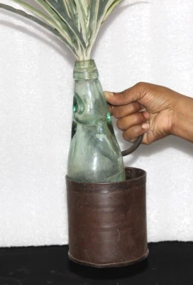 Botella colgante vintage de vidrio pesado verde decoración jardinera interior exterior Foto 1 de 4