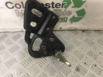 CABIDE E PEG DIANTEIRO DIREITO TRIUMPH 955i TIGER ANO 2001-2006 (ESTOQUE 818) - Imagem 1 de 3