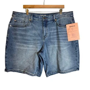 NWT Torrid FESTI+ Jean Shorts Womens 18 Stretch Bermuda Jorts Denim Casual 9" - Picture 1 of 12