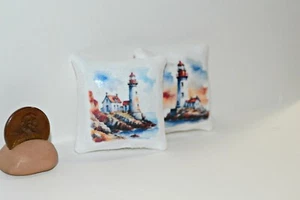Almohadas miniatura para casa de muñecas escala 1:12 2 cojines de almohada faros - Imagen 1 de 4