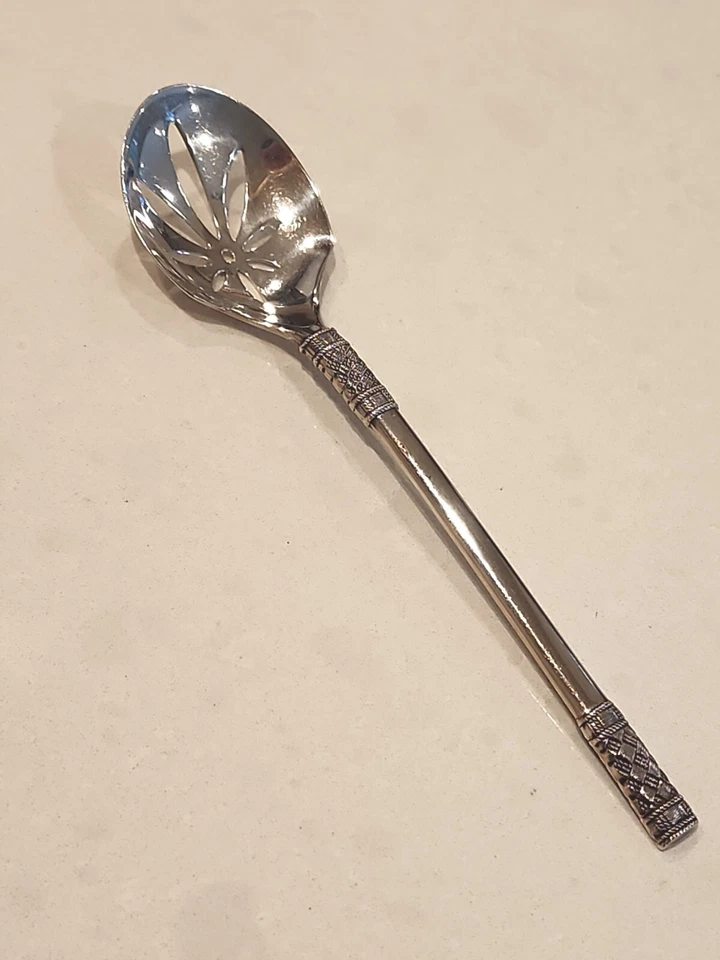 Wallace Sterling GOLDEN AEGEAN WEAVE (1970) Pierced BON BON / NUT SPOON-No Mono - Image 1 of 4