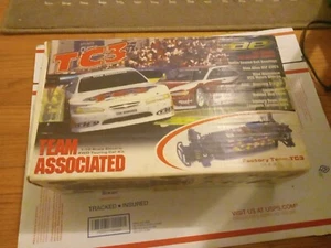 Team Associated Factory Team TC3 Kit # 3035 scatola originale - Foto 1 di 7