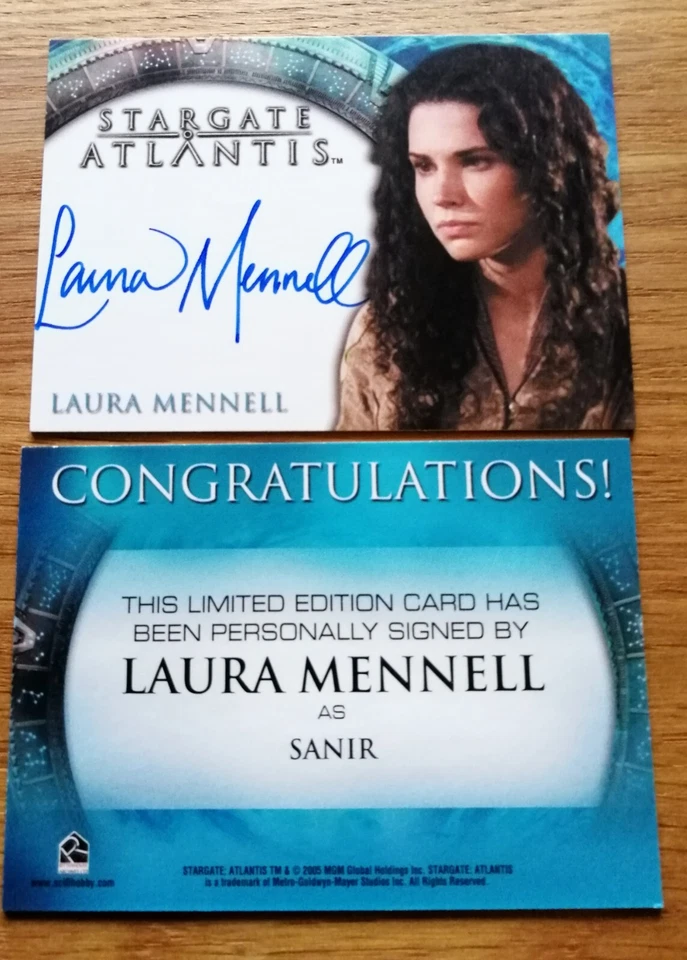 Stargate Atlantis Season 1 Autograph Trading Card  Laura Mennell As SANIR - Bild 1 von 1
