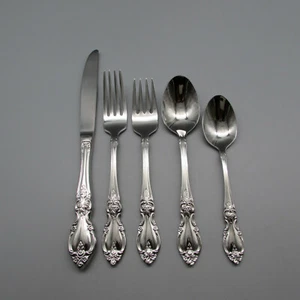 Oneida Stainless Flatware - LOUISIANA - 5pc Place Setting New Community - Picture 1 of 4
